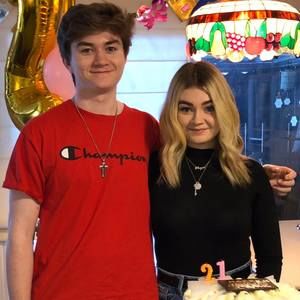 Meet your Posher, Sherry